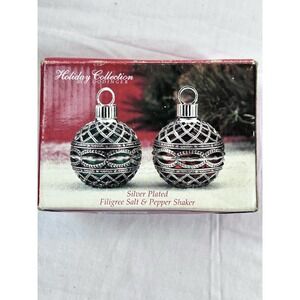 Godinger Holiday Collection Silver Plated Filigree Salt Pepper Shaker Green Red